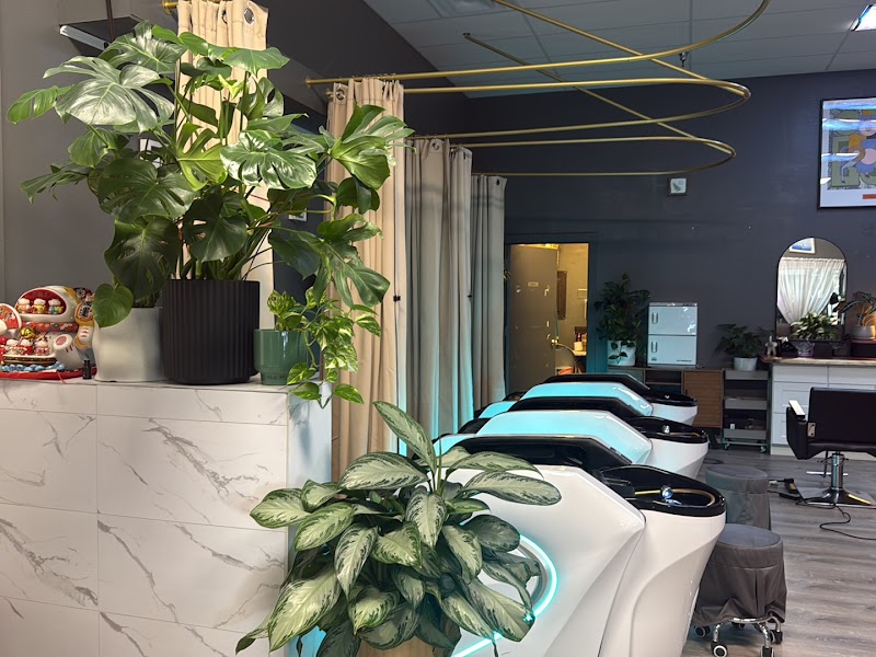 Wow head spa, beauty salon in Fairbanks, AK, photo 2 of 10